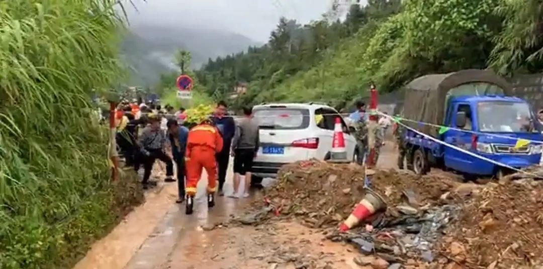 火車站那邊_屏邊火車站_火車站屏幕上的站臺是什么意思