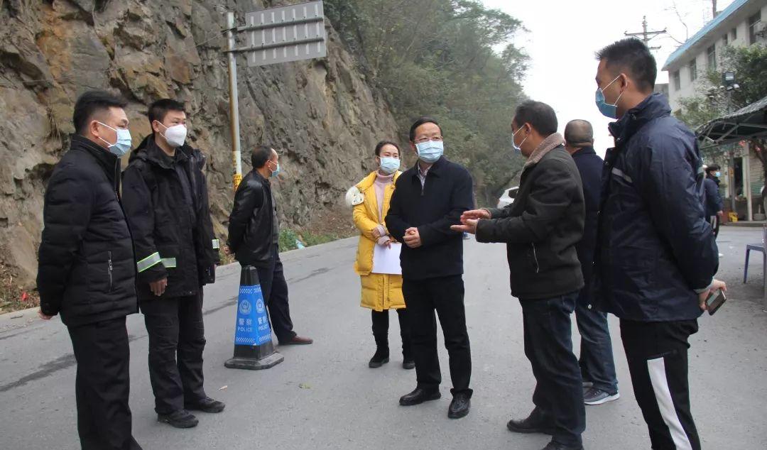 火車站屏幕上的站臺是什么意思_屏邊火車站_火車站屏幕