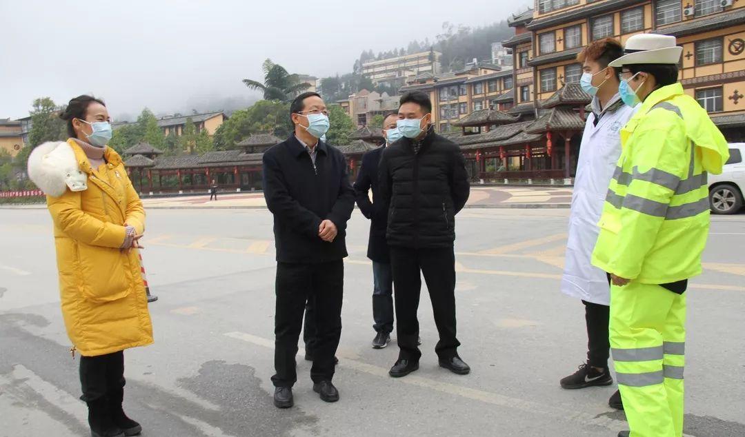 火車站屏幕_屏邊火車站_火車站屏幕上的站臺是什么意思