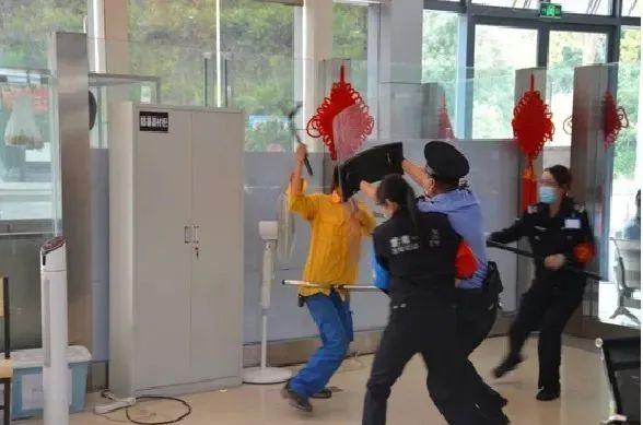 火車站邊上_火車站屏幕_屏邊火車站