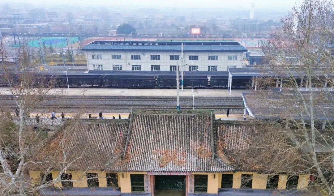 臨潼火車站_火車站臨潼有地鐵嗎_臨潼有火車站嗎