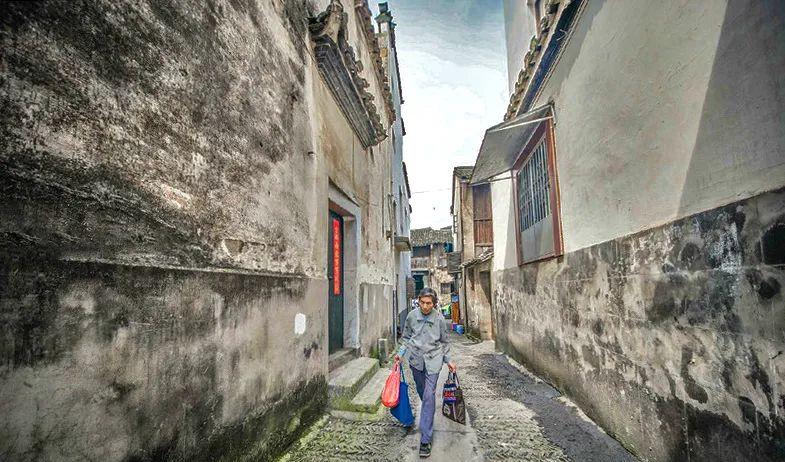 新安江自駕游_自駕游新安江路線圖_自駕游新安江現(xiàn)在能去嗎