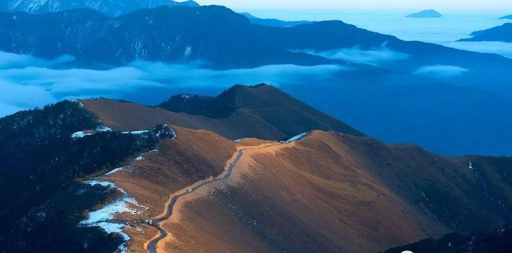 去達瓦更扎自駕還是跟團_達瓦更扎自駕游_達瓦更扎自駕游大概花多少錢