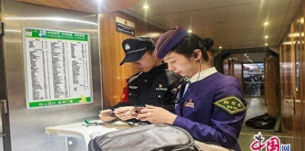 榮成站列車時刻表_榮成站列車表_榮成火車站電話