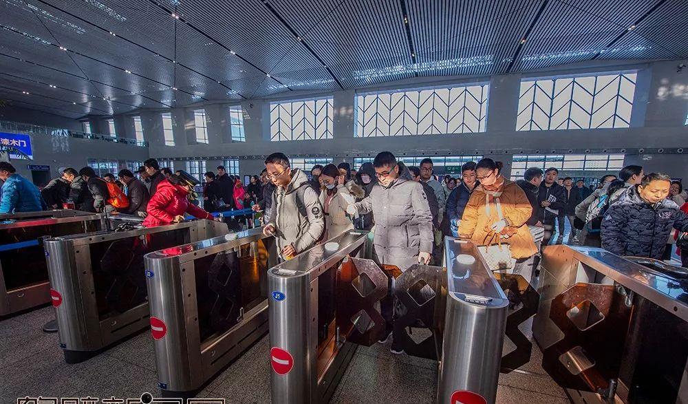 從洛陽坐火車到鶴壁幾個小時_鶴壁到洛陽的火車_洛陽至鶴壁火車時刻表