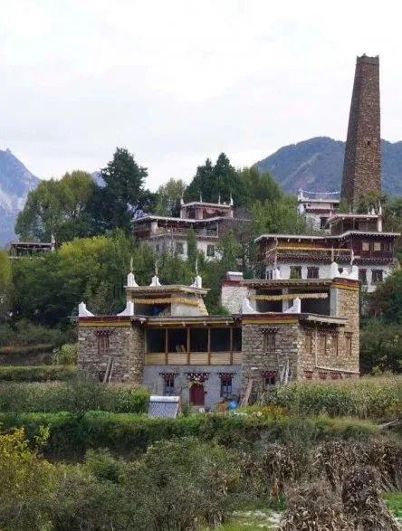 雅安到稻城亞丁自駕游攻略_雅安到稻城亞丁自駕游_雅安到稻城亞丁開車多遠