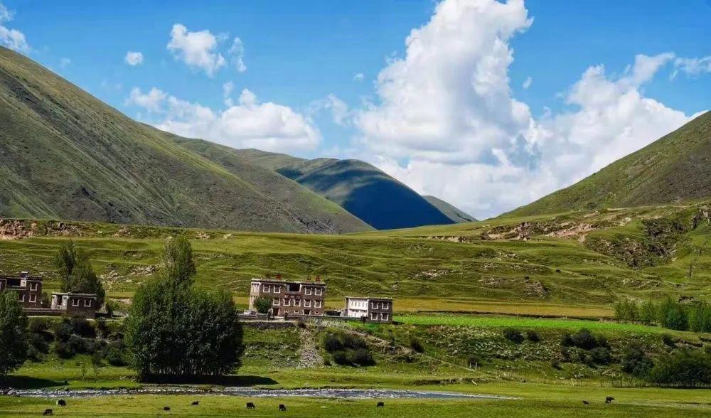 雅安到稻城亞丁自駕游_雅安到稻城亞丁自駕游攻略_雅安到稻城亞丁開車多遠