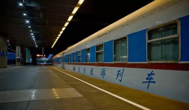 阜陽到唐山的火車_唐山到阜陽火車站_唐山至阜陽火車時刻表