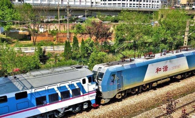 z火車上有空調嗎_火車上空調在哪出風的_火車上的空調是個謎