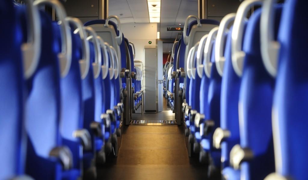 拉薩火車坐到哪個車站_坐火車到拉薩_拉薩火車直達城市