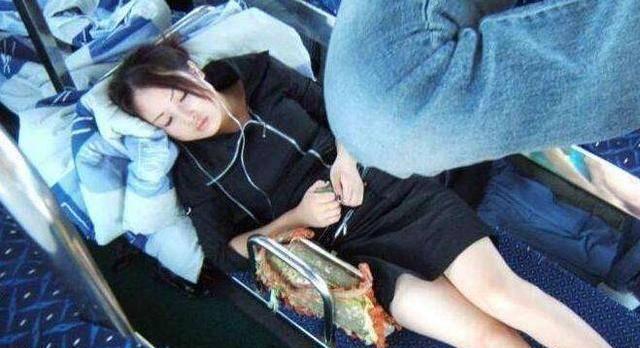 火車票臥鋪上中下哪個舒服_火車票臥鋪上中下_火車臥鋪上中下哪個好