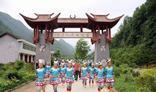 陜南自駕游_自駕游陜南看油菜花路線怎么走_陜南自駕游最值得去的地方