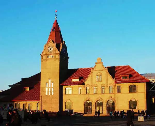 青島黃島區火車站叫什么名字_山東省青島市黃島區火車站_黃島區火車