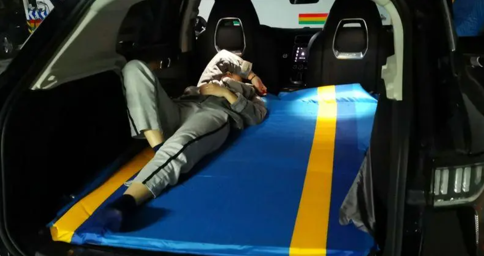 自駕游住車上買什么車最好_自駕游住什么酒店合適_自駕游住車上