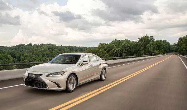 自駕游用車首選_自駕車輛推薦_自駕游車輛選擇