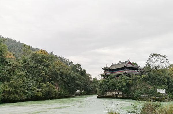 內(nèi)江到九寨溝自駕游_內(nèi)江離九寨溝多遠(yuǎn)_內(nèi)江到九寨溝旅游團(tuán)