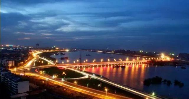 臨沂通達路沂龍灣大橋和金雀山路沂河大橋即將封閉施工，請注意繞行