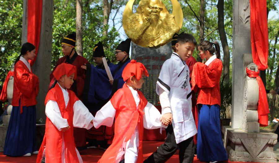 西安至信陽自駕游_信陽到西安旅游團多少錢一個人_信陽到西安自駕游