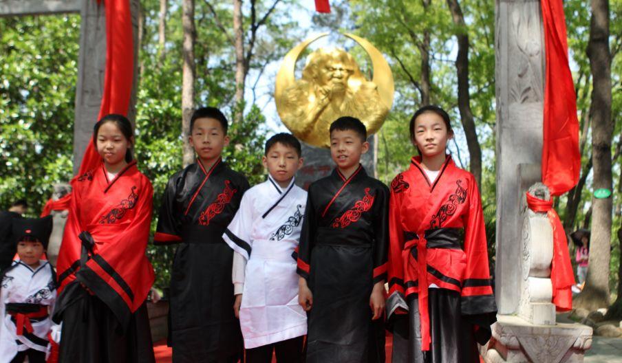 信陽到西安旅游團多少錢一個人_信陽到西安自駕游_西安至信陽自駕游