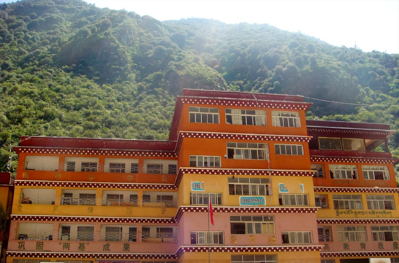 色達(dá)自駕游_自駕游色達(dá)如何訂票_自駕游色達(dá)需要多少錢