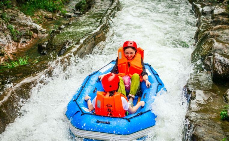 玻璃橋自駕游_玻璃棧道橋_網(wǎng)紅橋玻璃棧道
