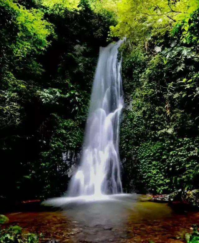 玻璃橋自駕游_游玩玻璃橋_玻璃橋之旅