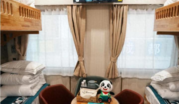乘火車躺游體驗:熊貓專列帶你開啟8天異域風情之旅