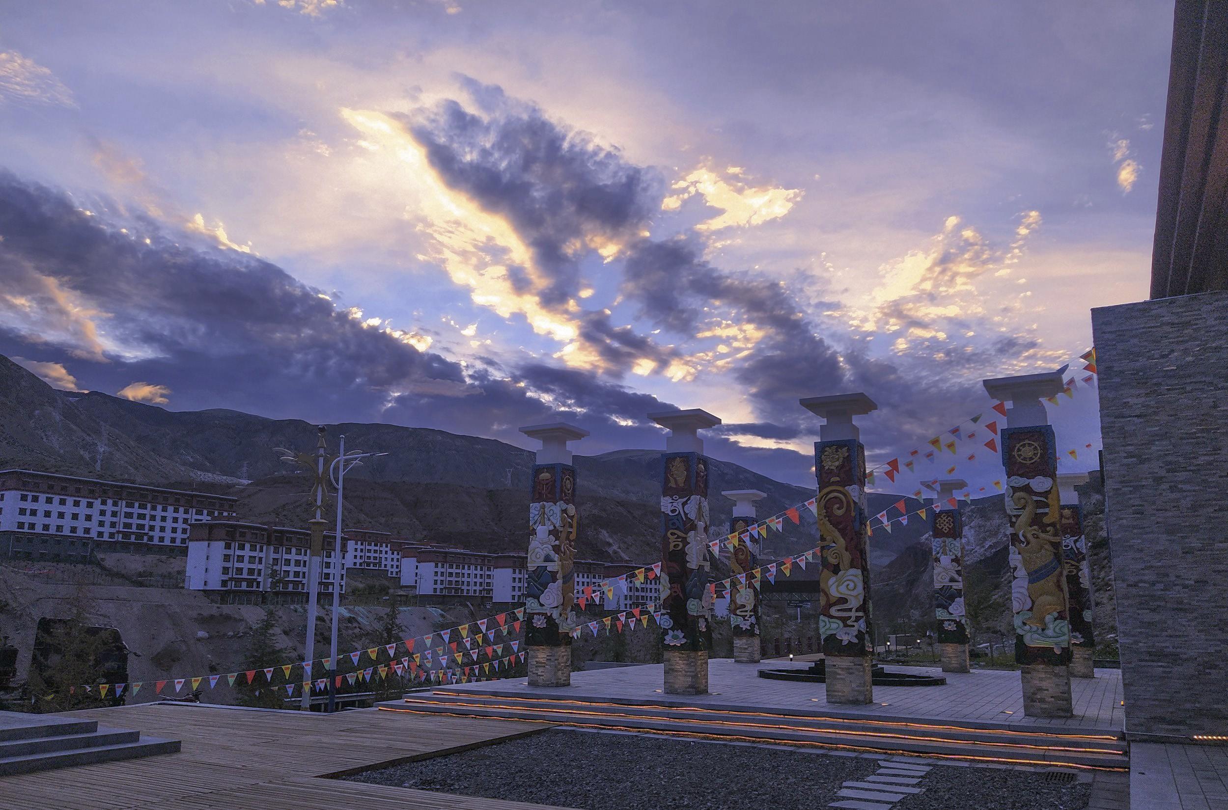 西寧自駕游費用_自駕游去西寧攻略_自駕西寧費用游玩多少錢